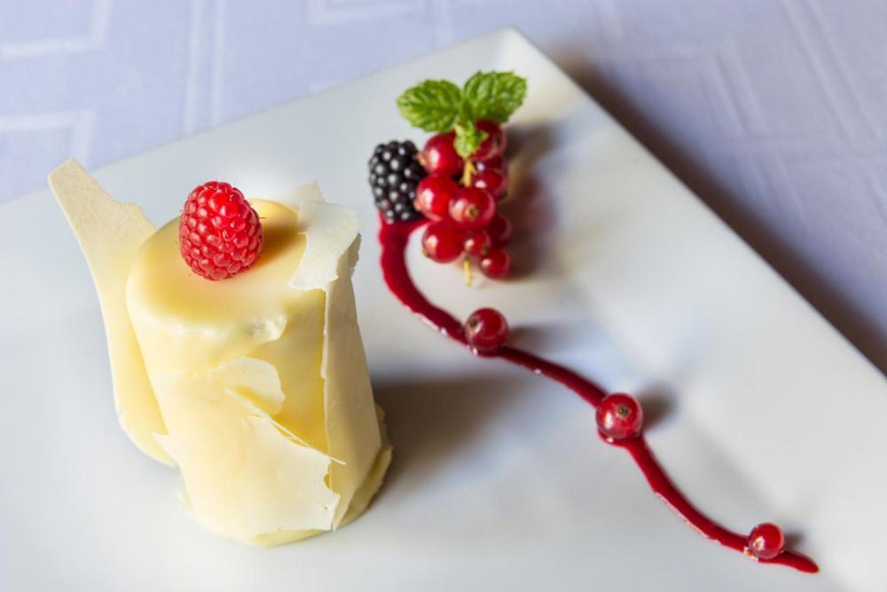 Logis-Hotel-Restaurant La Gentilhommiere アルトル エクステリア 写真